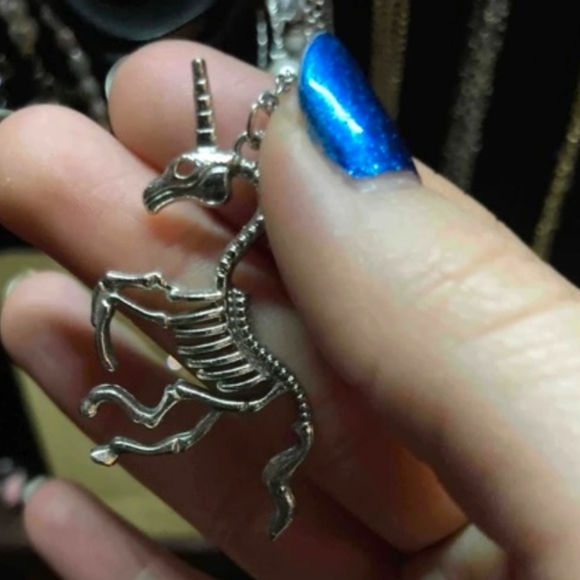Pale Horse Skeleton Unicorn Horse Necklace Spooky Season Approved! - Picture 7 of 11